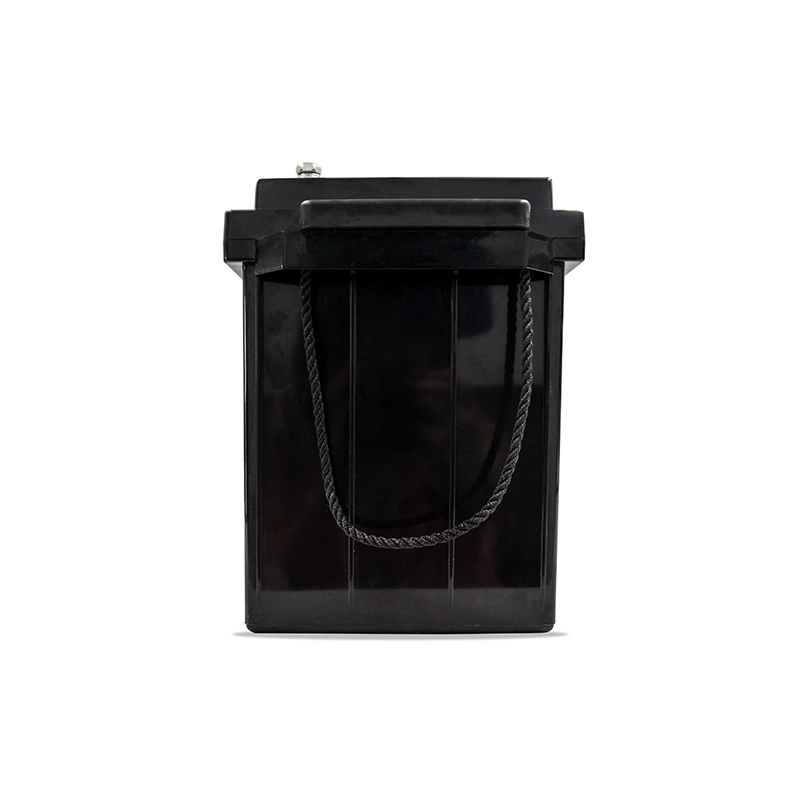 ultimatron-lifepo4-12v-200ah-pro_6 ultimatron-lifepo4-12v-200ah-pro_1